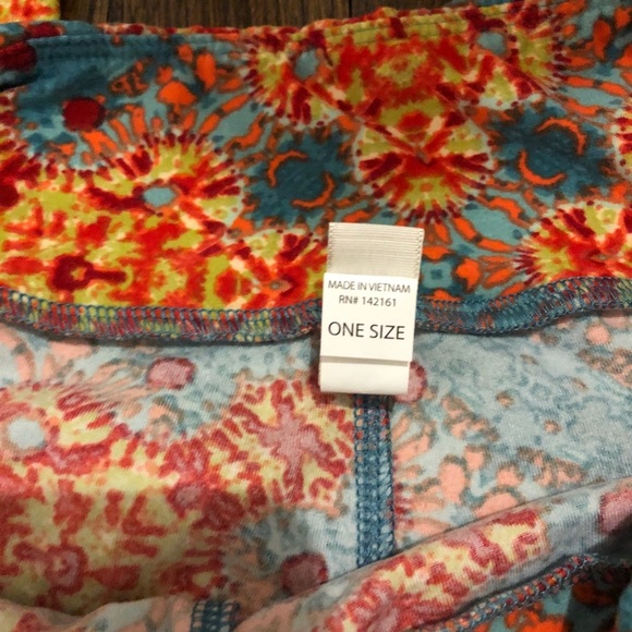 lularoe one size leggings - Picture 4 of 4